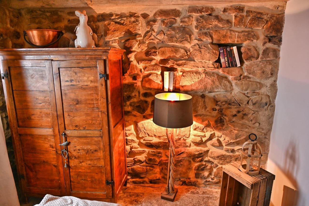 La Chambre Du Pigeonnier Bed and Breakfast Braux  Εξωτερικό φωτογραφία